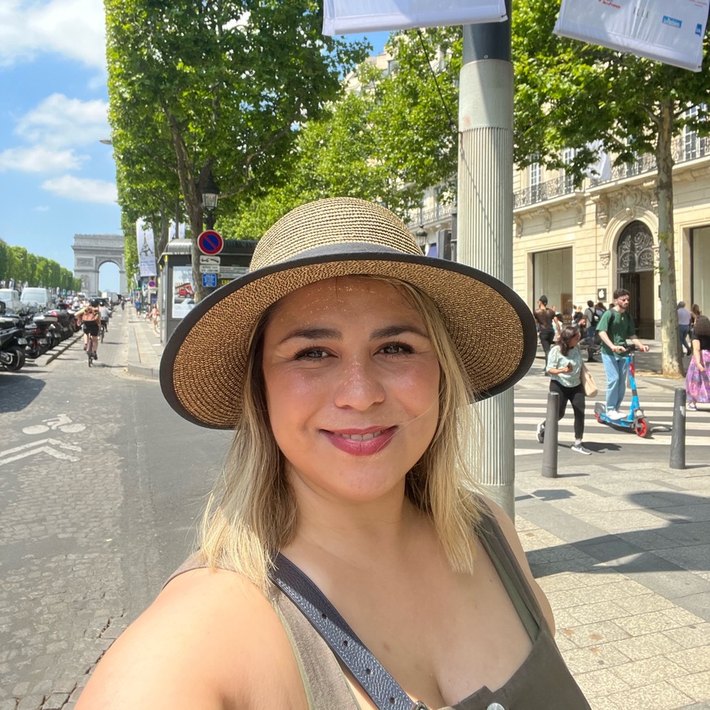 Meet your Posher, Ariana